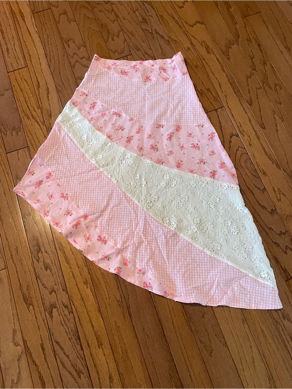 Vintage Vibe Pink Floral & Lace Asymmetrical Midi Skirt M